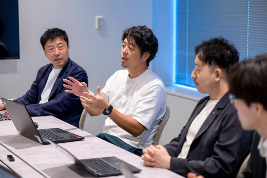 写真:感想を述べるTOPPANエッジの皆さん