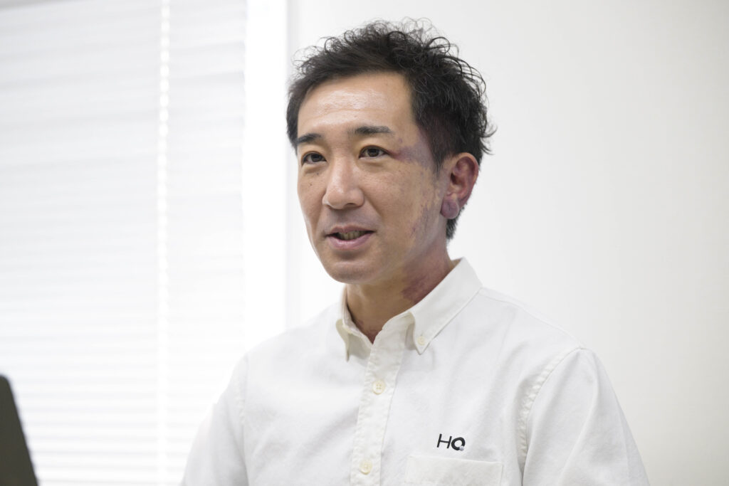 HQ稲垣さんのインタビューカット