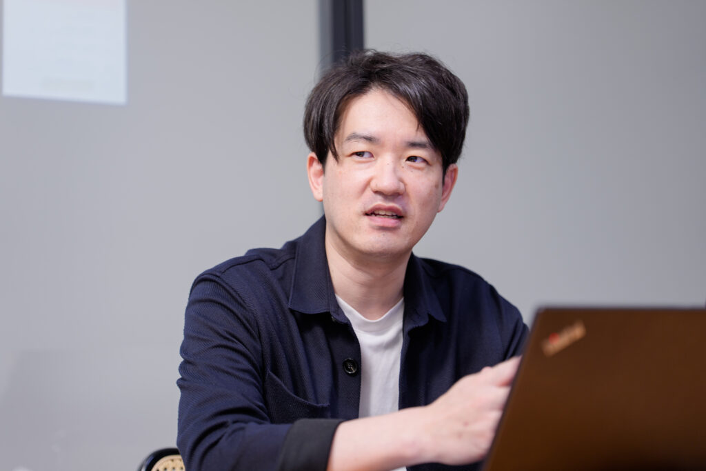 営業の型化から得た気づきを話す高田勝弘さん