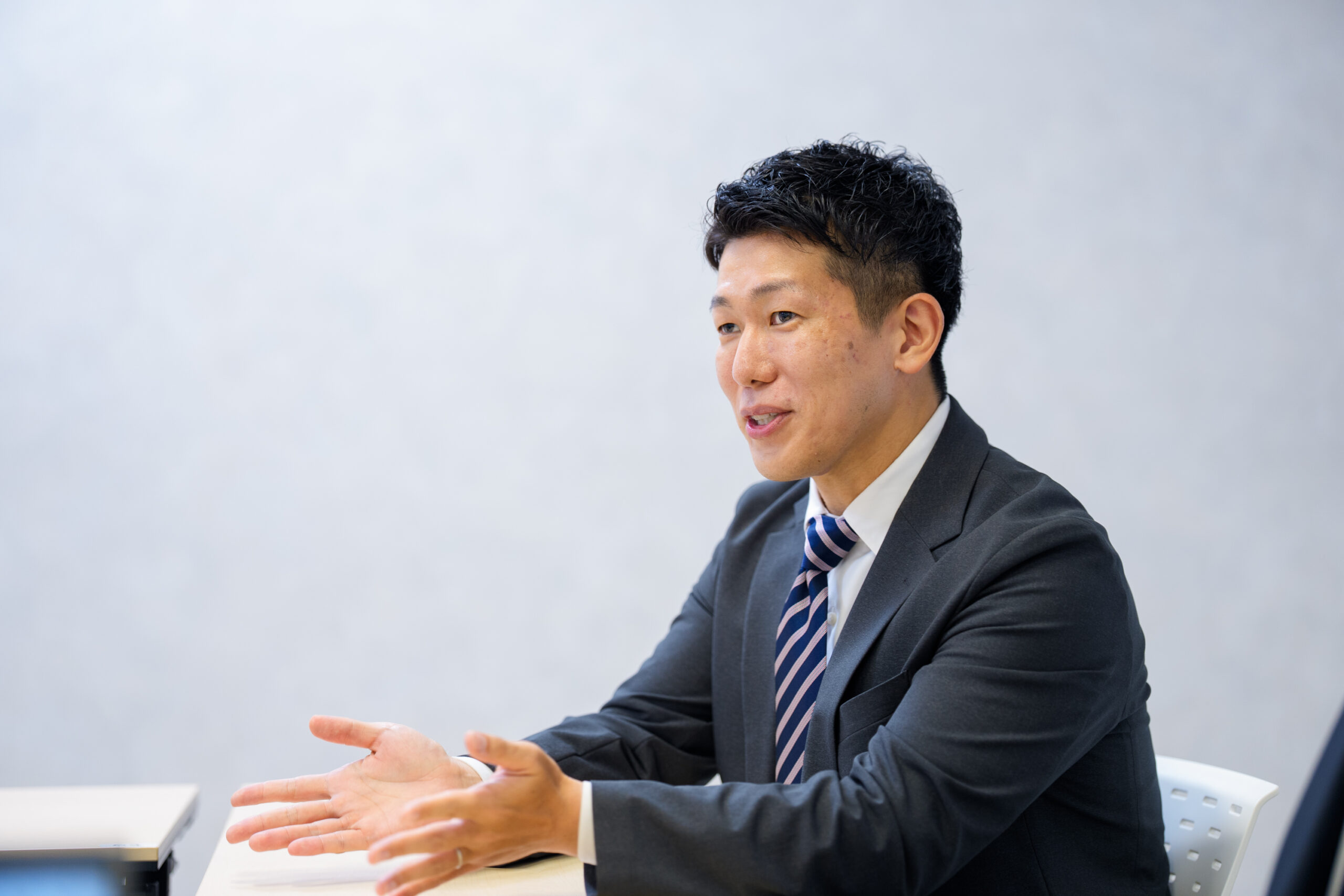 株式会社才流 シニアコンサルタント 山本 瑞人が話をする様子