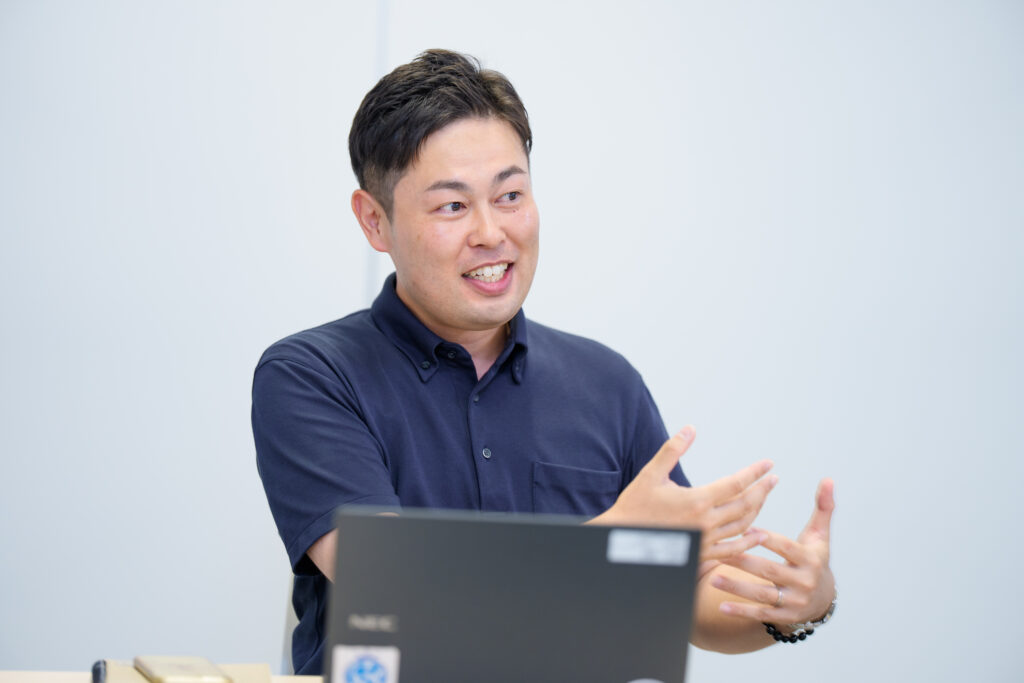 森永乳業株式会社 橋本 修平さんが話をする様子